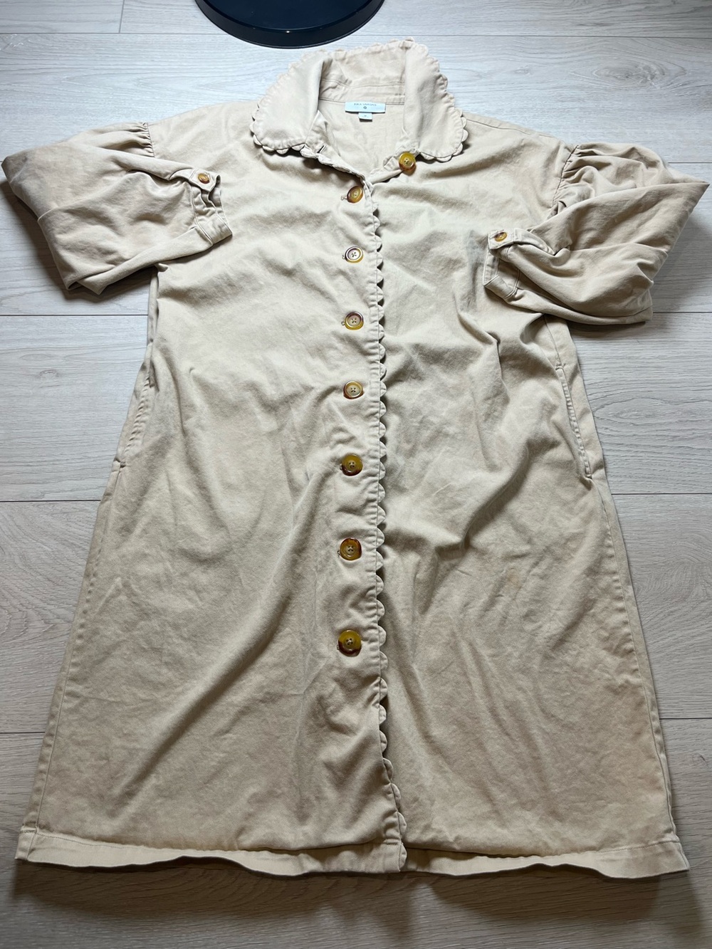 Kika Vargas Cream Scalloped-Edge Button Front trench coat women’s medium